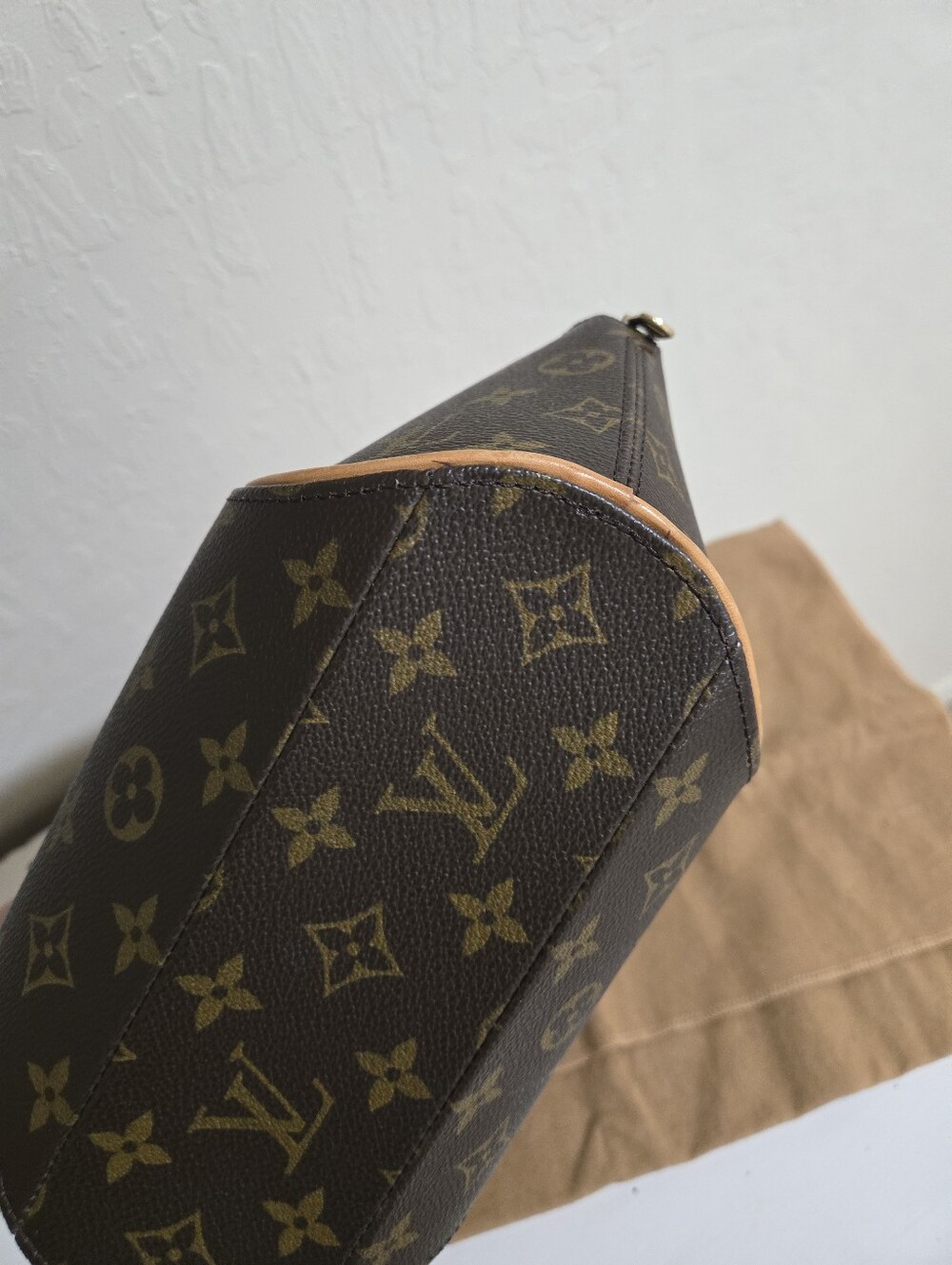 Louis Vuitton Ellipse PM Monogram Top-Handle Bag - Picture 3 of 11